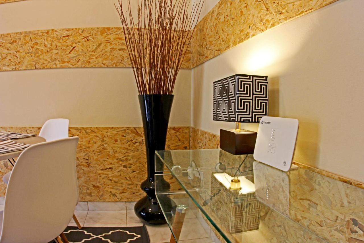 Stylish City Center Garden Apartment Athen Eksteriør billede