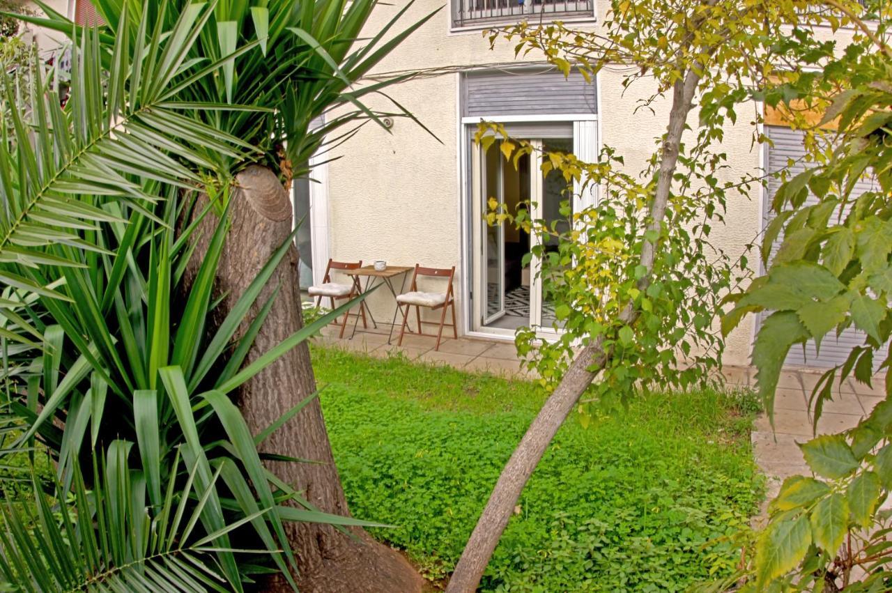 Stylish City Center Garden Apartment Athen Eksteriør billede